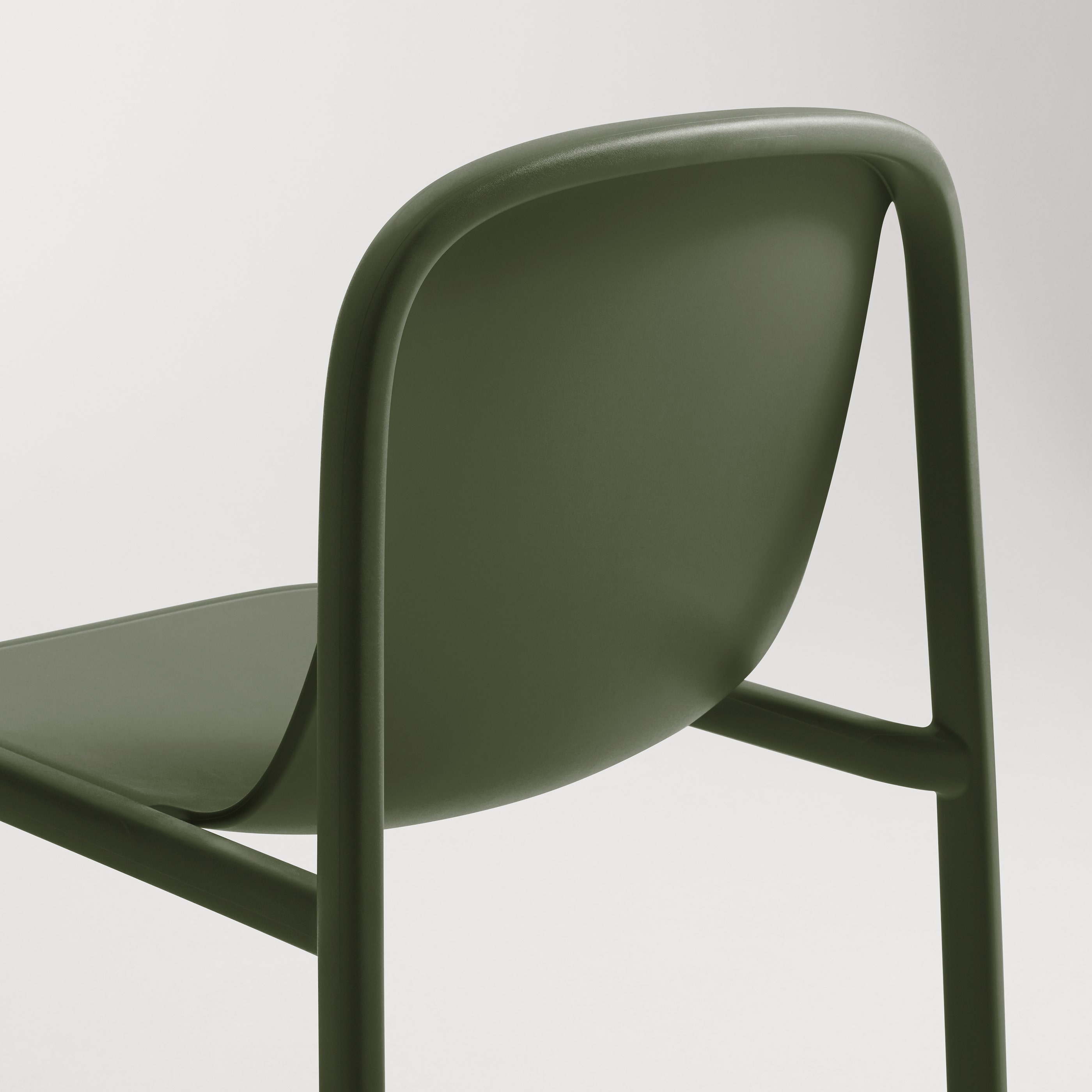 Outdoor. Olive decade chair.