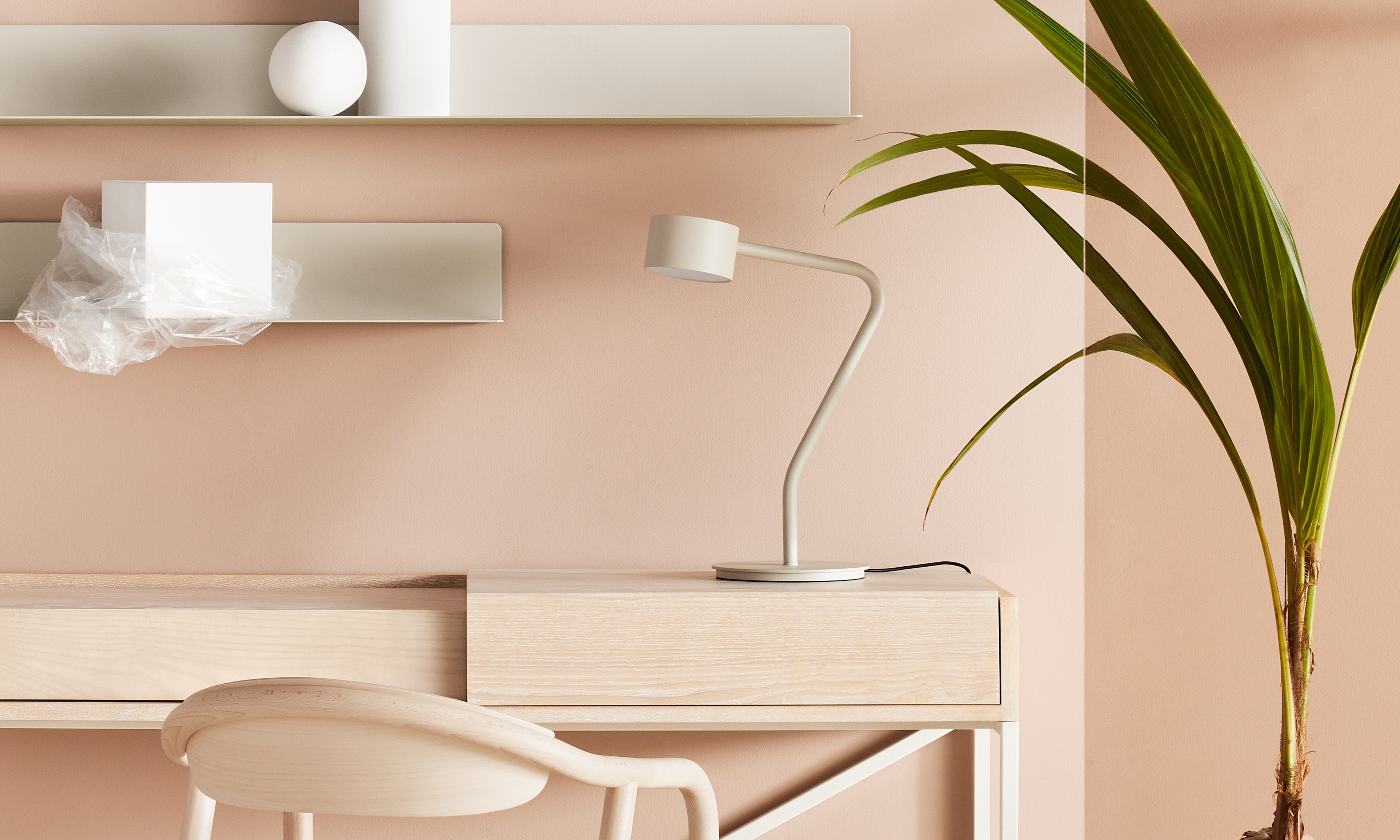 Verge Table Lamp